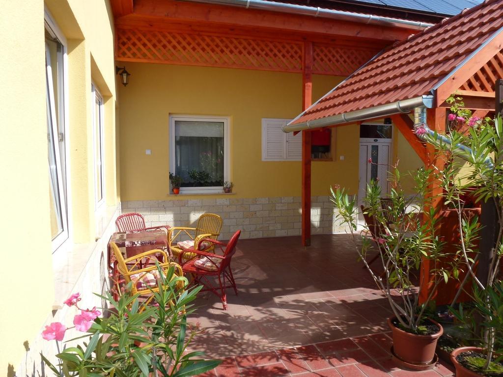 Angela Vendeghaz Hotel Tokaj Exterior photo
